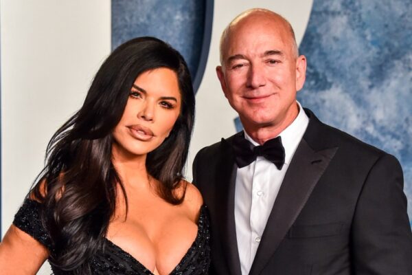 Jeff Bezos Ditches Bald Look After His & Lauren Sánchez’s Wedding