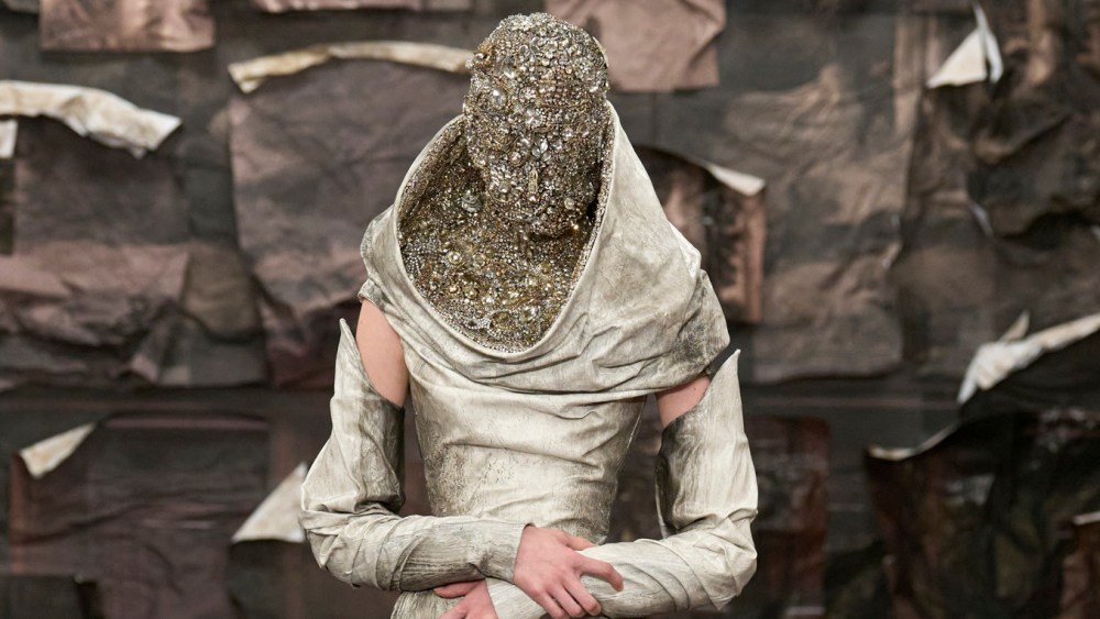 Maison Margiela Artisanal Fall 2025 Couture Runway, Fashion Show & Collection Review [PHOTOS]