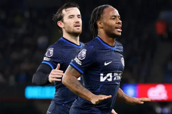 Chelsea outcast given Premier League lifeline as shock move emerges image