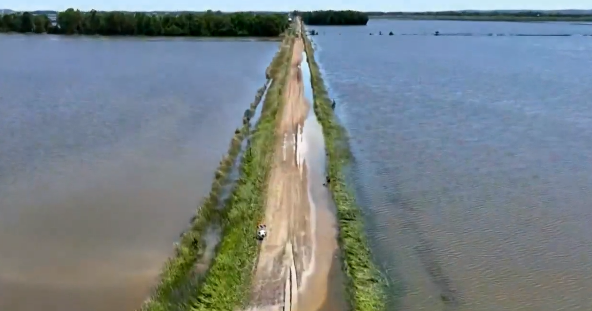 A year after historic Midwest flooding, farmers look to recover losses