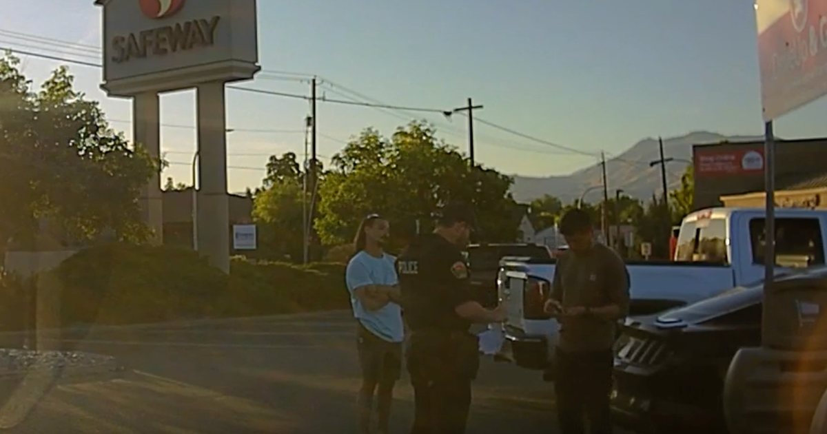 Police video shows Travis Decker, fugitive dad accused of killing 3 daughters, days before girls vanished