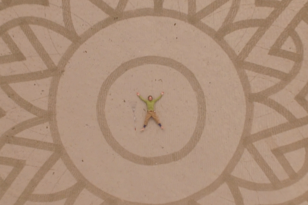 Artist creates massive designs, visible only until the tide rolls in