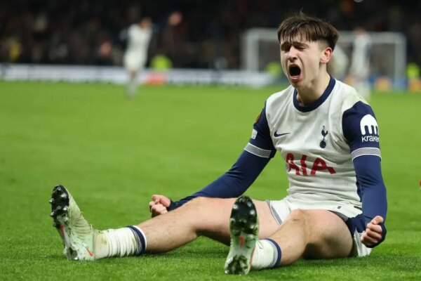 Borussia Dortmund set their sights on Tottenham's Mikey Moore