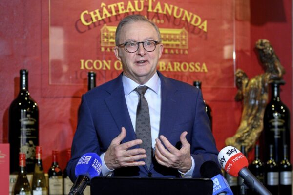 Australia PM Albanese kicks off China visit focused on trade