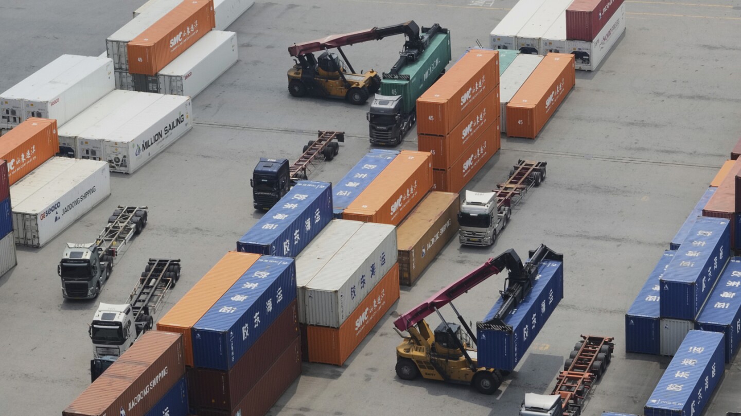 Trump's sudden shifts make his policies baffling to countries trying to negotiate lower tariffs