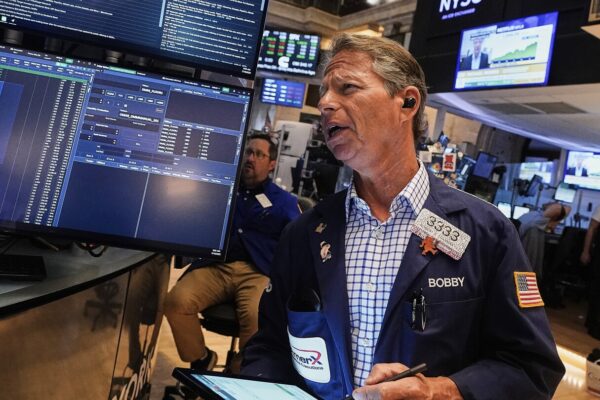 Wall Street notches its 3rd winning week in the last 4