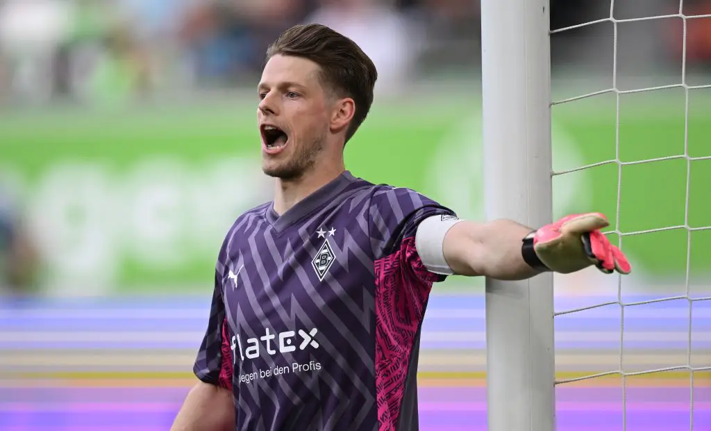 Battle for Borussia Mönchengladbach starting keeper position rages on