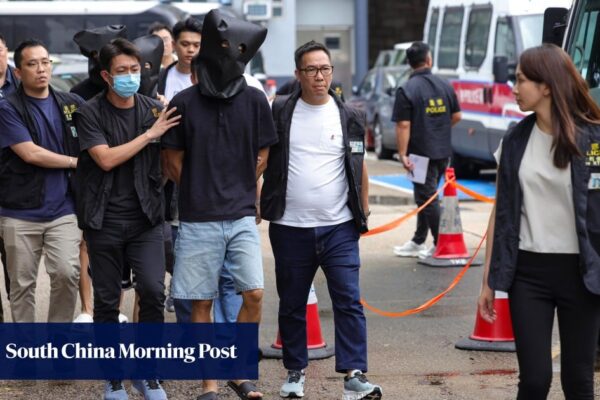 4 arrested, including 15-year-old, over phone scams targeting elderly Hongkongers 4 arrested, including 15-year-old, over phone scams targeting elderly Hongkongers