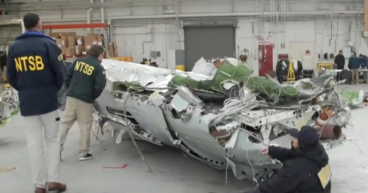 Near-daily warning signs about helicopters preceded D.C. midair collision, FAA data shows