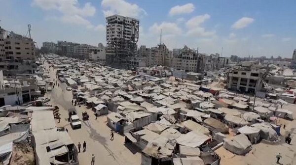 8/20: CBS Evening News Plus