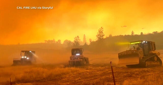 8/24: CBS Weekend News - CBS News