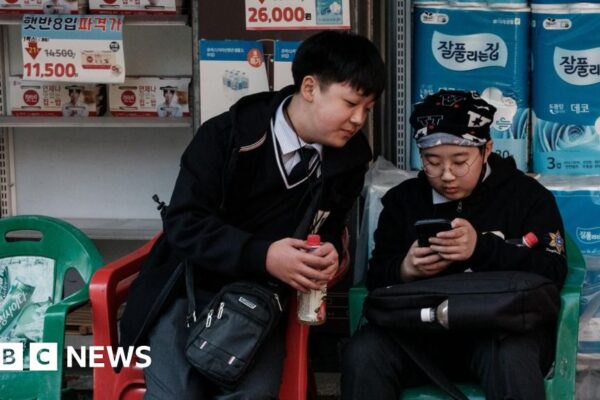 South Korea bans phones in school classrooms nationwide