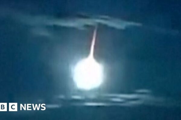 Moment fireball lights up night sky in Japan