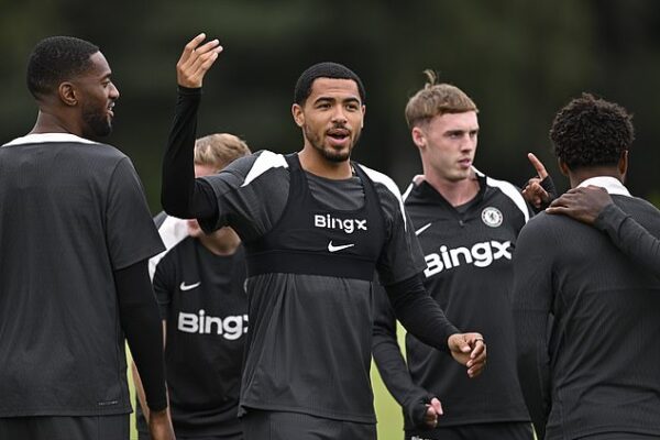 Levi Colwill (centre) picked up a season-limiting ACL injury during his first training session back with Chelsea after the break