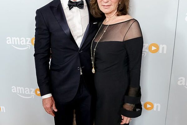 Bezos is seen here with his late mom at an Amazon event in 2016