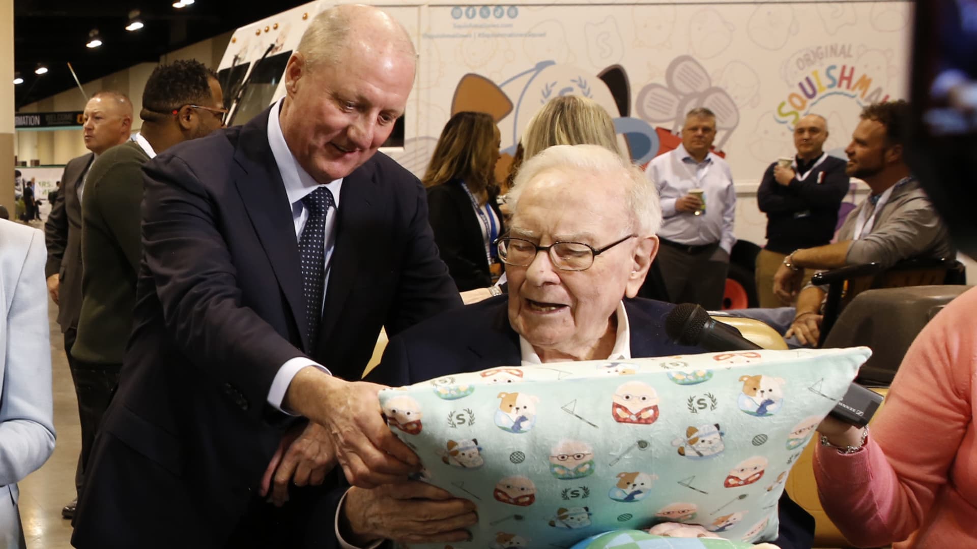 Warren Buffett's secret stock could be revealed imminently. What it could be