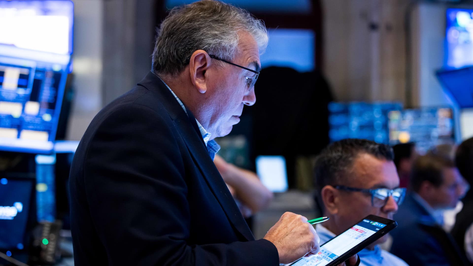 investors look ahead to key inflation data