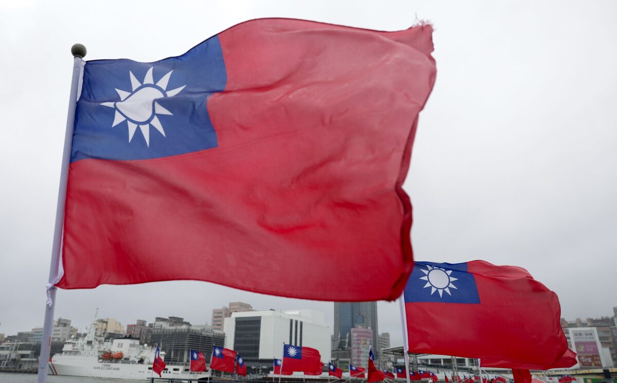 Taiwan $235 Billion Pension Avoids Hong Kong Firms for Mandates