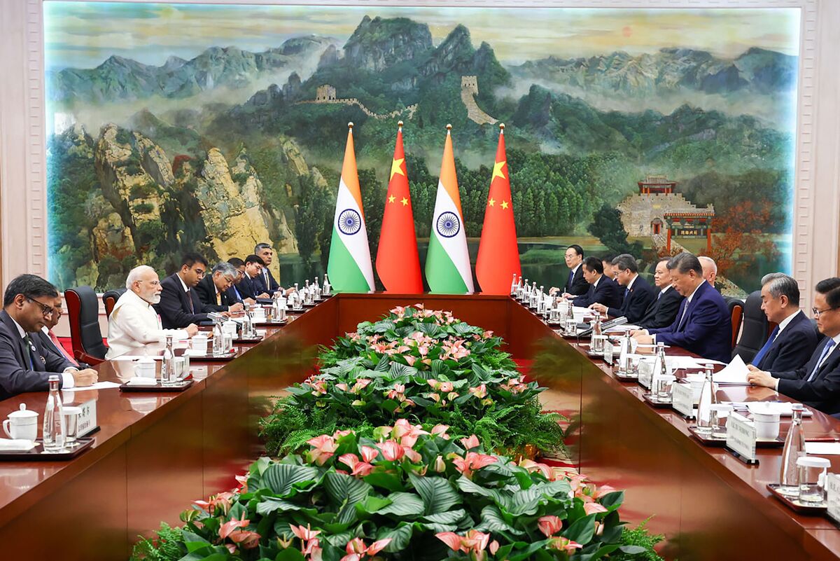 Xi Says Friendship Is ‘Right Choice’ for China and India