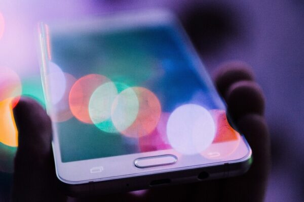 How to Buy Unlocked Phones, and Why You Should Definitely Consider This, by Mary Hunt