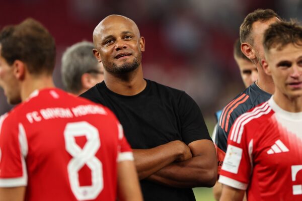 Bayern Munich head coach Vincent Kompany celebrates