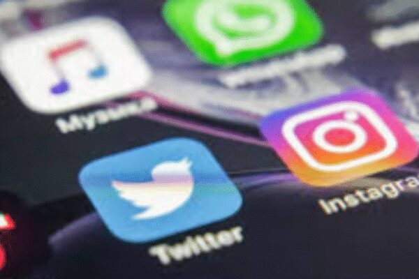 UK: Social media people smugglers to face jail