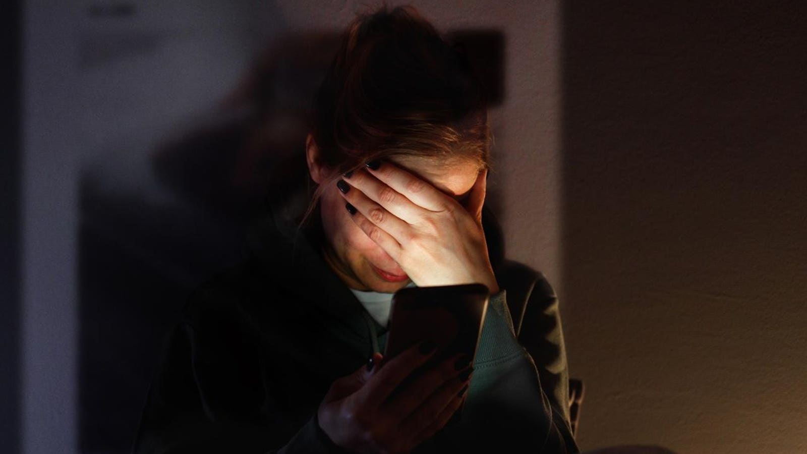 iPhone And Android Warning—Do Not Keep These Apps On Your Phone