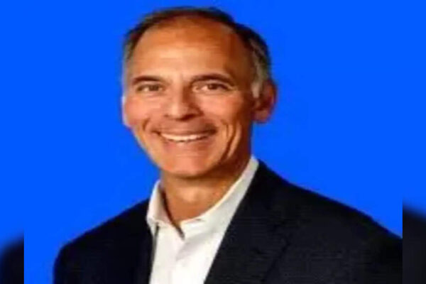 Moody's chief economist Mark Zandi who thinks the US is on the verge of recession has 'good news' for techies