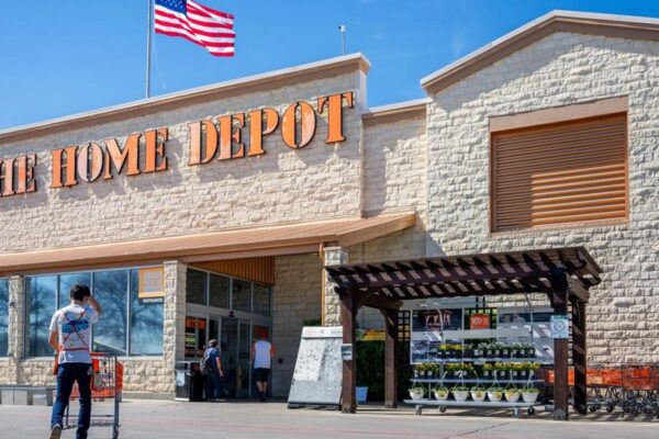 Target Sales Decline Again As Retailer Warns Of ‘Volatile’ Tariff Environment, Lowe’s Beats Expectations