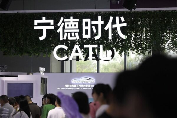 China and South Korea clash over the future of EV batteries