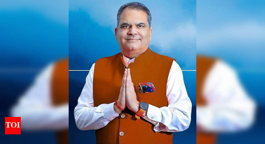 UK MP Dhesi meets NRI affairs minister, discusses issues affecting overseas Punjabis | Chandigarh News