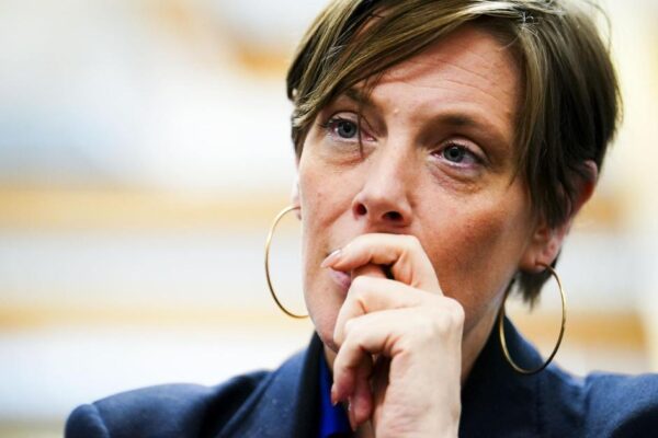 Phillips hits out at Farage over children’s safety online