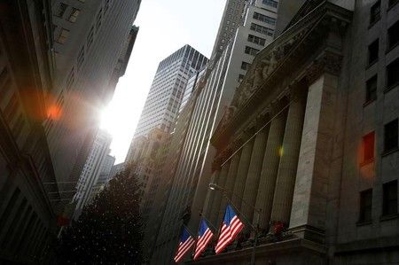 US Equity Indexes Fall, Treasury Yields Rise as Probability of Fed Rate Cut Fades