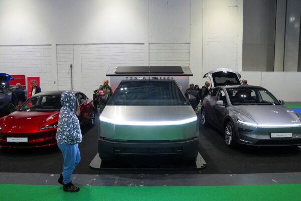 Tesla almost halves UK monthly lease fee as sales slump, The Times reports