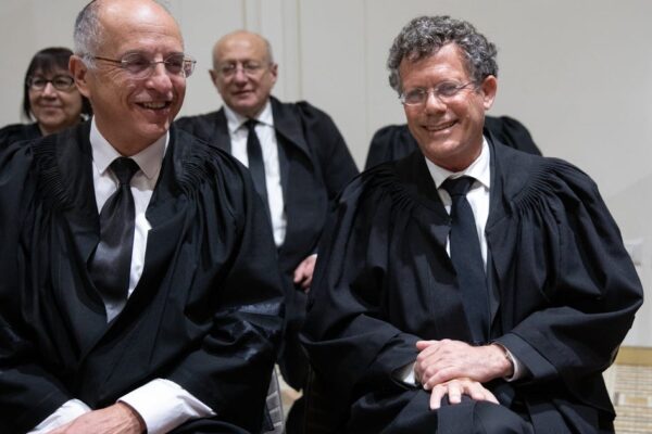 Israel Police Can't Search Phones Without a Warrant, Top Court Rules - Israel News