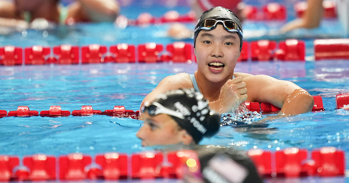 China's swimming prodigy draws global praise and a note of caution