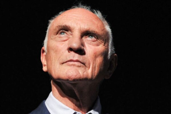 Zelenskyy's D.C. meeting and Terence Stamp dies at 87: Morning Rundown