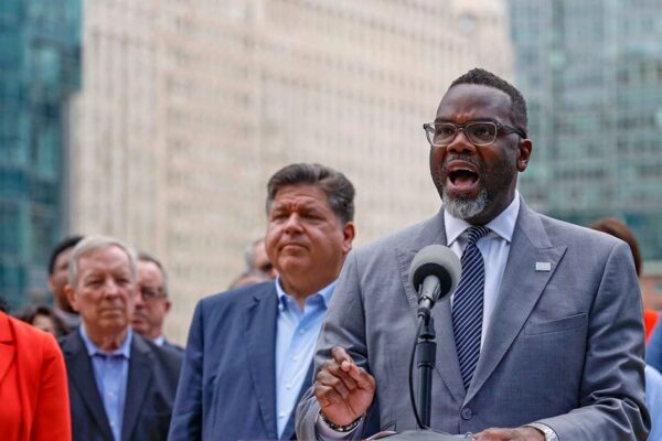 Chicago mayor signs order with blueprint for fighting a potential Trump crackdown