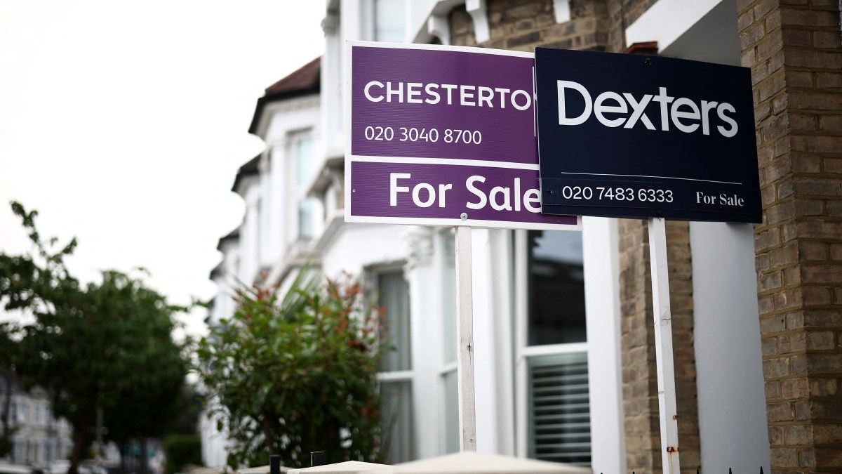 Mortgage rates drop in sign that crisis may be over