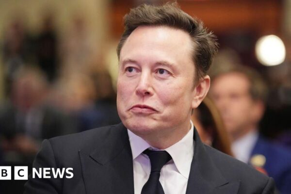 Musk's Tesla applies to supply power to British households