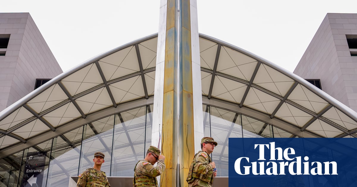 Trump news at a glance: president fights ‘woke’ Smithsonian after claims it is too focused on ‘slavery’ | Trump administration