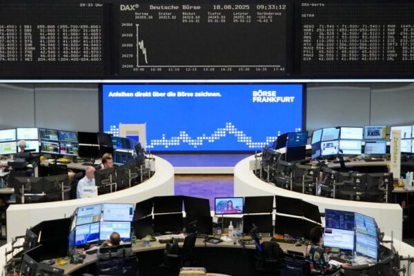 Global stocks drift as traders await Ukraine talks, Jackson Hole