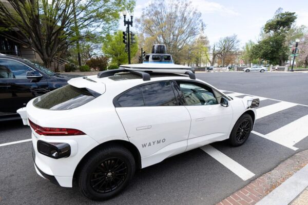 ‘Dangerous’: Driverless cars spark outrage among NYC rideshare workers