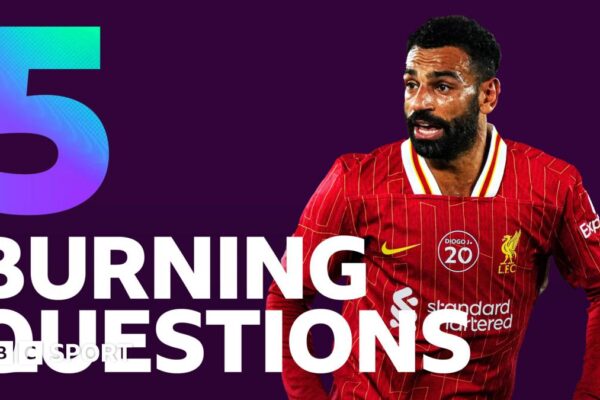 Maro Itoje with Lions fans