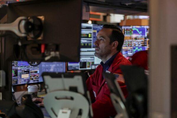 S&P 500 seen stalling as AI rally meets tariff jitters