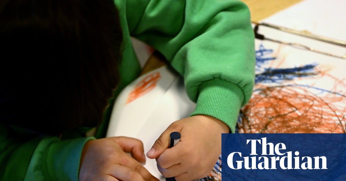 Database to track childcare workers and mobile phone bans on the table as Australian ministers set to meet | Childcare Australia