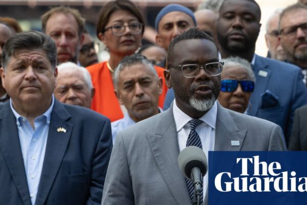Chicago mayor to sign executive order directing city to resist Trump’s immigration raids | Chicago