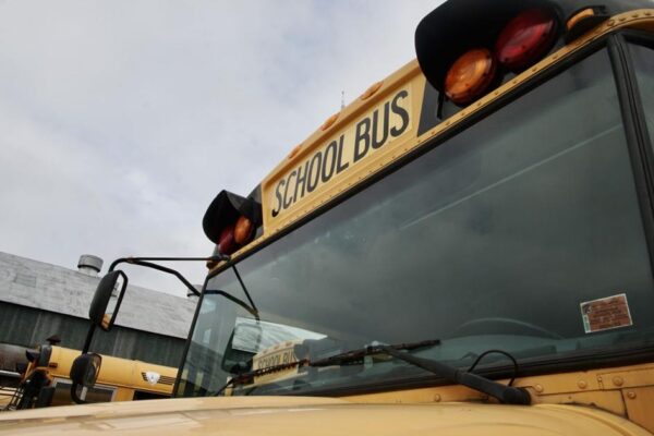 Parents use new bus tracking apps to ensure their children’s safety coming and going from school | Community Parents use new bus tracking apps to ensure their children's safety coming and going from school | Community