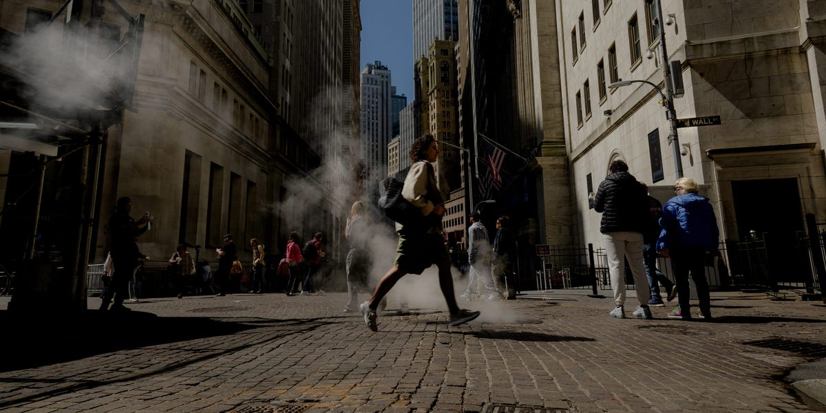 Stocks Vs. Bonds: Vanguard Says 70% Allocation to Fixed Income Is Smart