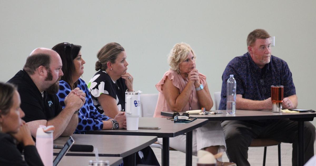 School board approves new cellphone policy | News